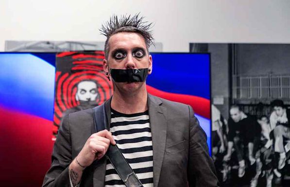 Tape Face