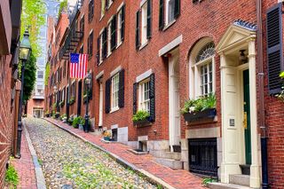 Beacon Hill + Back Bay Walking Tour: History + Fun Photo Tips