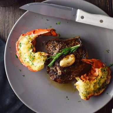 Perla Oyster Bar & Grill