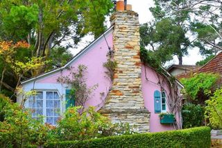 Carmel-by-the-Sea's Fairytale Houses: A Self-Guided Walking Tour