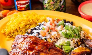 Wylie & Rum Island Bar and Grill