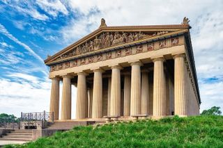 Nashville VIP Style Private Tour with Local Singer-Songwriter