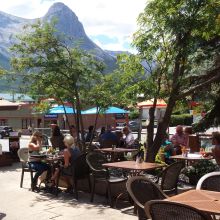 The Wood Restaurant & Lounge