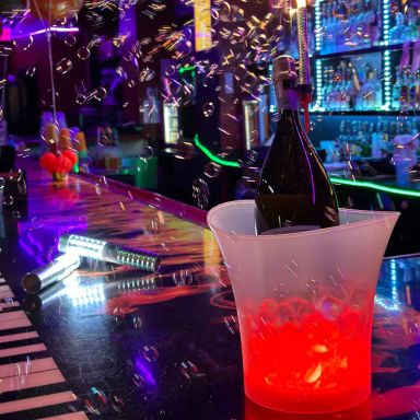 PLUS Dueling Piano Bar