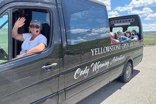 250th Anniversary Yellowstone Glass Top & Convertible Van Base