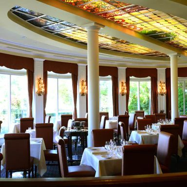 Tiara Restaurant - Queen's Landing Hotel