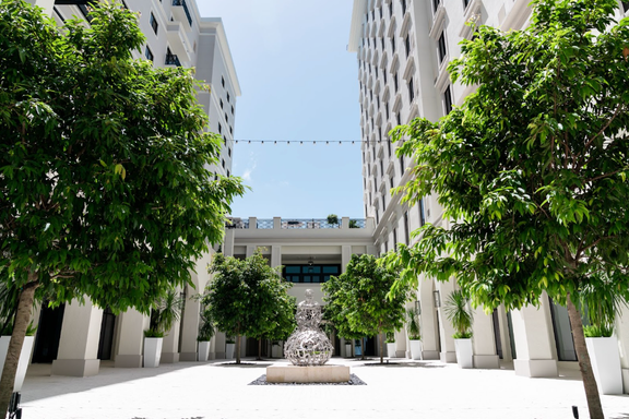 Full Moon Circle at THesis Hotel Miami on Sunday, June 4 at 7:30 p.m.