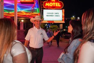 Austin Premium Driving Night Tour with Sunset Boat Cruise