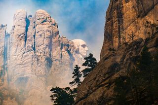 Mt Rushmore & Crazy Horse with Iron Mtn Rd, Needles & Sylvan Lake