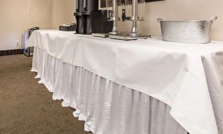 Charcoal and Woodz - Holiday Inn Cloverdale Surrey