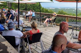 Branson VIP Wine Tasting and Dinner Tour
