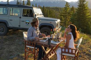 Private GTNP Sunset Wildlife Safari & Field Dinner From Jackson