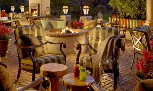 Veranda Fireside Lounge & Restaurant