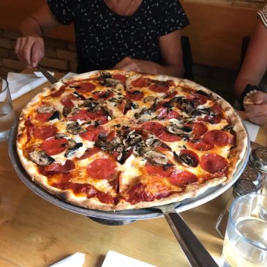 Corrientes Argentine Pizzeria