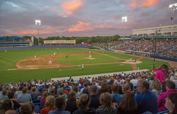 Lansing Lugnuts at West Michigan Whitecaps