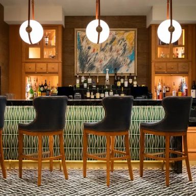 The OAK room & bar