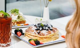 Ellie's Restaurant & Lounge