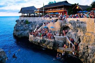 Party Catamaran: OpenBar, Music, Negril Beach, Rick's Cafe, Reef