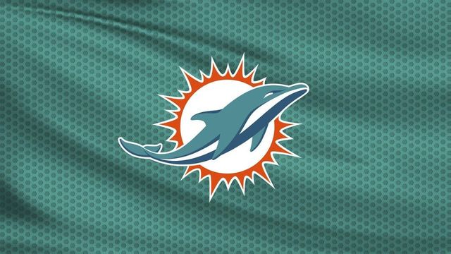 Miami Dolphins v Kansas City Chiefs