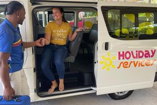MontegoBay Airport to Ocho Rios: One way/Round Trip cheap Shuttle