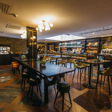 Elle's Bar & Bistro at The Iveagh Garden Hotel