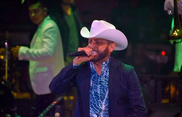 PANCHO BARRAZA EN TRACY CA