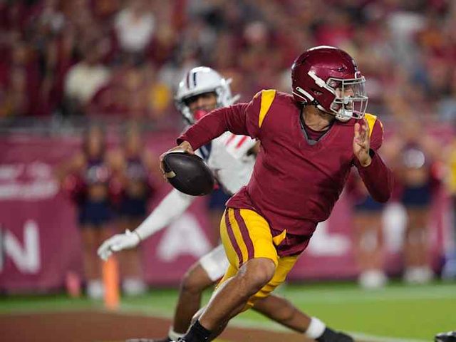Louisiana Ragin' Cajuns at USC Trojans Football