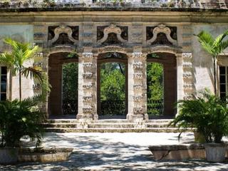 Vizcaya Museum and Gardens with Transport