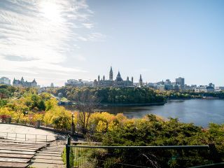 Best of Ottawa Small Group Tour with River Cruise