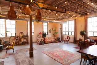Cozy Multi-use Loft Studio at Junto Studio