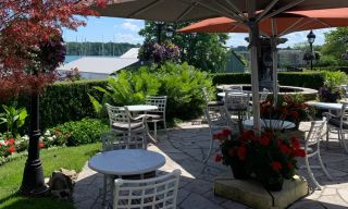 Tiara Restaurant - Queen's Landing Hotel