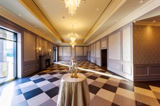 Hall D Lobby at Parkview Manor