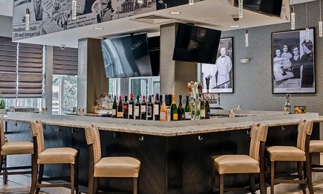 Streetlight Kitchen & Bar